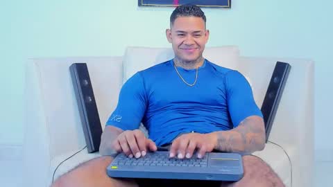 Jacobo online show from 10-11-25, 04:44