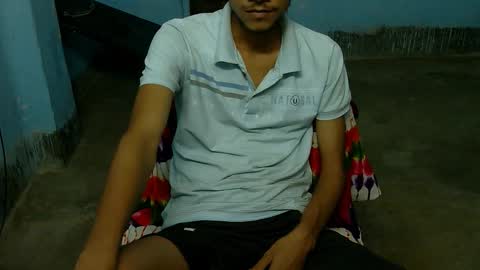 Snapshot of indian_bengali_boy chatting on 10-29-25, 11:23 Suman Leo online show from 10-29-25, 11:23
