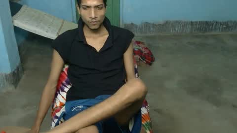 Snapshot of indian_bengali_boy chatting on 11-03-25, 06:31 Suman Leo online show from 11-03-25, 06:31