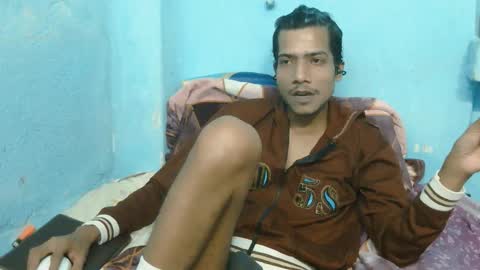 Snapshot of indian_bengali_boy chatting on 12-02-25, 06:03 Suman Leo online show from 12-02-25, 06:03