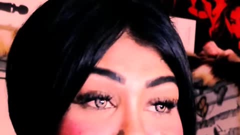 Bella Ambrosia online show from 11-29-25, 02:58