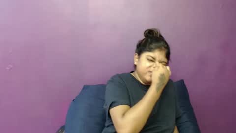 Snapshot of indian_rimmelx chatting on 01-10-25, 01:41 Melz online show from 01-10-25, 01:41