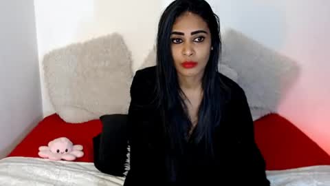 Jazmin online show from 06-14-26, 10:23