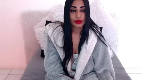 Jazmin online show from 07-13-26, 09:23