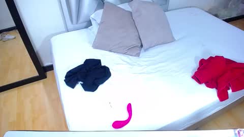 Snapshot of indian_whore18 chatting on 02-13-25, 07:03 indian_whore18 online show from 02-13-25, 07:03