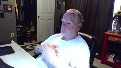 Papa online show from 04-19-26, 11:40