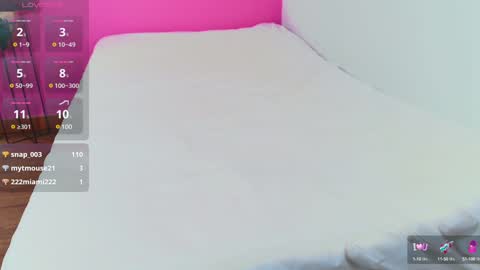 LITTLE AINHOA  online show from 01-19-25, 03:42