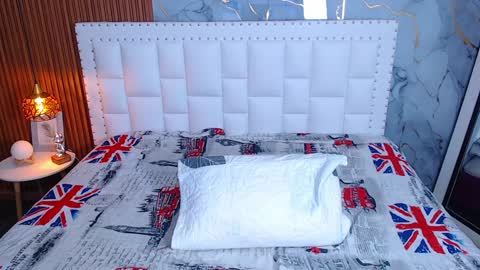 LITTLE AINHOA  online show from 01-20-25, 07:46