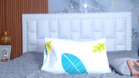 LITTLE AINHOA  online show from 01-22-25, 08:17