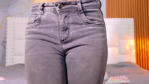 LITTLE AINHOA  online show from 09-16-25, 07:48