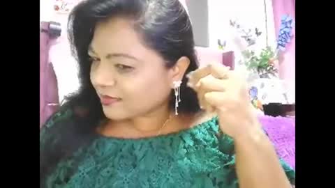 Snapshot of indiandelia chatting on 02-16-25, 08:11 indiandelia online show from 02-16-25, 08:11
