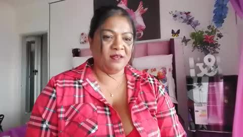 Snapshot of indiandelia chatting on 02-27-25, 01:17 indiandelia online show from 02-27-25, 01:17