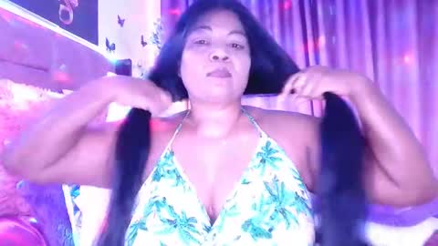 Snapshot of indiandelia chatting on 03-06-25, 10:04 indiandelia online show from 03-06-25, 10:04