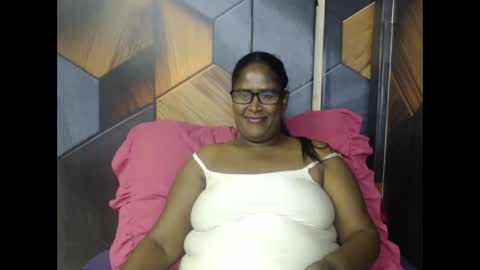 indiandeluxe online show from 11-25-25, 06:24