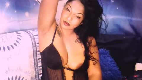 Snapshot of indiandiamond200 chatting on 08-06-26, 05:59 Lucy online show from 08-06-26, 05:59