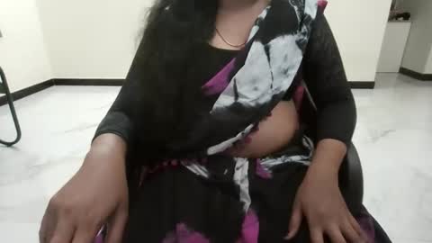 indiangirl2see online show from 10-12-25, 04:17