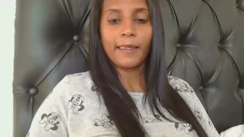 Snapshot of indianjasmin chatting on 05-02-26, 06:07 priya online show from 05-02-26, 06:07