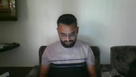 Snapshot of indianlover1433 chatting on 01-02-25, 05:03 Indian lover online show from 01-02-25, 05:03