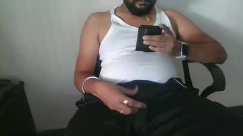 Snapshot of indianlover1433 chatting on 02-06-25, 09:11 Indian lover online show from 02-06-25, 09:11