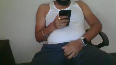 Snapshot of indianlover1433 chatting on 02-15-25, 09:27 Indian lover online show from 02-15-25, 09:27