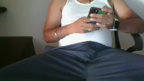Snapshot of indianlover1433 chatting on 02-17-25, 10:18 Indian lover online show from 02-17-25, 10:18