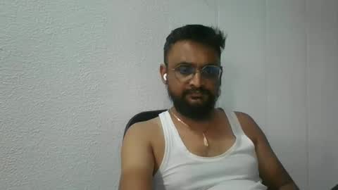 Snapshot of indianlover1433 chatting on 10-09-25, 09:29 Indian lover online show from 10-09-25, 09:29