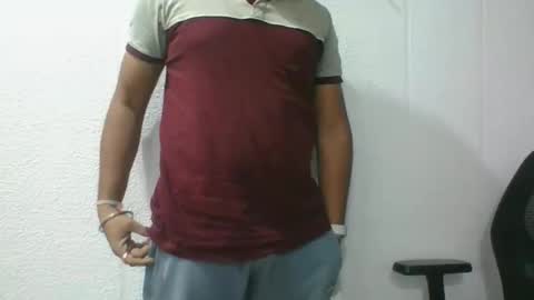 Snapshot of indianlover1433 chatting on 10-17-25, 05:10 Indian lover online show from 10-17-25, 05:10