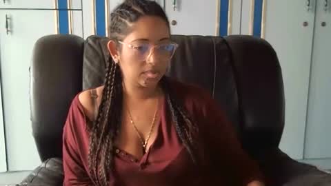 Snapshot of indianplaygal69 chatting on 02-25-25, 09:42 Indianpalgal69 online show from 02-25-25, 09:42