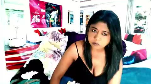 Mika online show from 09-24-25, 05:55