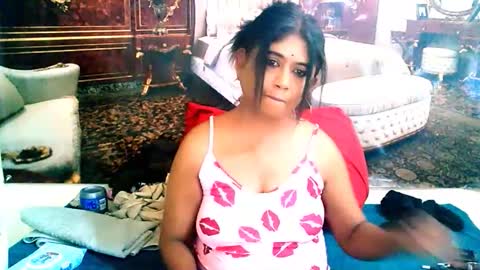 Mika online show from 01-13-26, 06:24