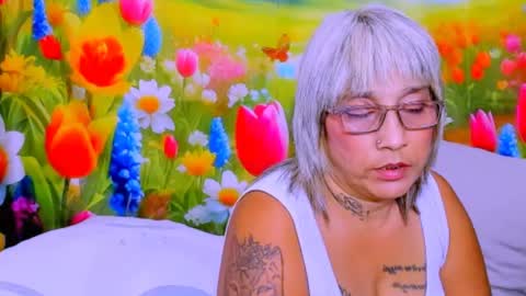 indianroxy27 online show from 06-26-26, 11:09