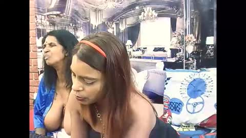 indiansexyass4u2luv online show from 02-15-26, 08:38