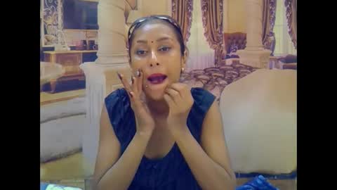 indiansexybutt4u2luv online show from 02-12-26, 06:30