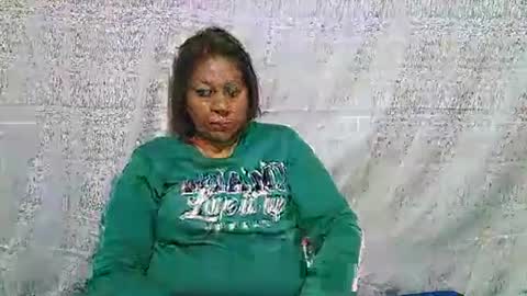 Snapshot of indiansexymilf chatting on 06-05-26, 06:20 candice online show from 06-05-26, 06:20
