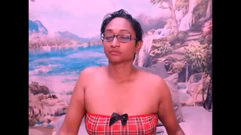 Snapshot of indianspicy69 chatting on 01-26-25, 02:14 Shreya online show from 01-26-25, 02:14