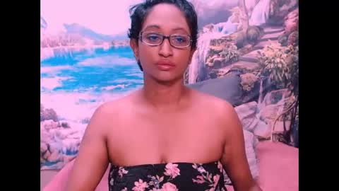 Snapshot of indianspicy69 chatting on 01-28-25, 10:12 Shreya online show from 01-28-25, 10:12