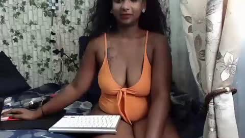 Snapshot of indiantina01 chatting on 01-16-25, 03:24 tina online show from 01-16-25, 03:24