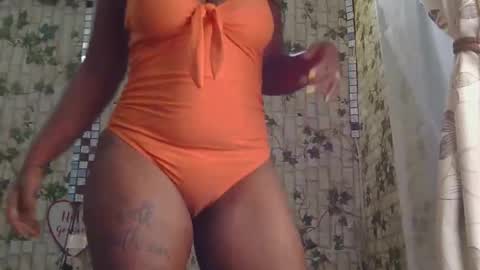 Snapshot of indiantina01 chatting on 02-06-25, 01:10 tina online show from 02-06-25, 01:10