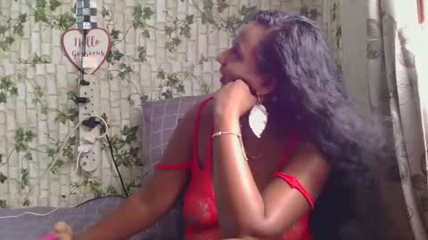 Snapshot of indiantina01 chatting on 02-12-25, 12:44 tina online show from 02-12-25, 12:44