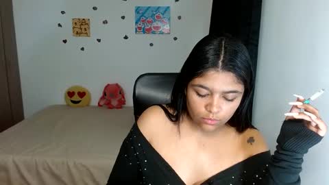 Aleja vallejo online show from 10-30-25, 03:57