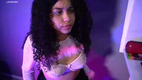 Snapshot of indicasatan chatting on 03-08-25, 12:33 Indicasatan online show from 03-08-25, 12:33