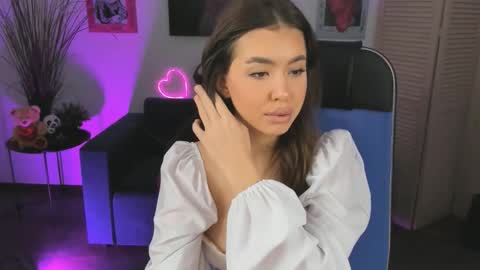 INDIGO online show from 11-22-25, 04:55