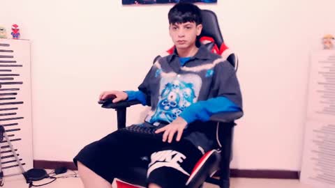 Snapshot of indomitablebeast chatting on 05-08-26, 01:55 matias online show from 05-08-26, 01:55