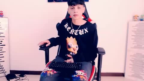 Snapshot of indomitablebeast chatting on 05-11-26, 03:51 matias online show from 05-11-26, 03:51