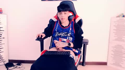 Snapshot of indomitablebeast chatting on 05-14-26, 04:25 matias online show from 05-14-26, 04:25