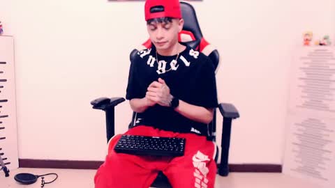Snapshot of indomitablebeast chatting on 05-27-26, 12:51 matias online show from 05-27-26, 12:51