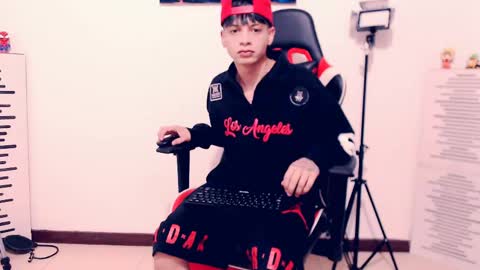 Snapshot of indomitablebeast chatting on 06-01-26, 02:13 matias online show from 06-01-26, 02:13