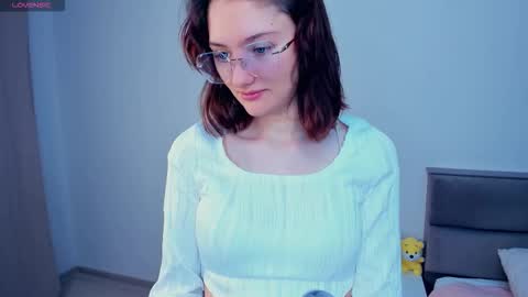 Kira online show from 11-22-25, 04:11