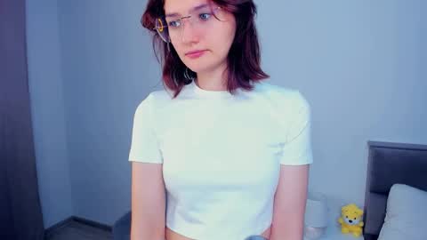 Kira online show from 12-01-25, 04:06