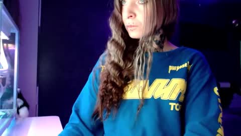 Snapshot of inesdesire chatting on 01-28-25, 08:14 InesDesire online show from 01-28-25, 08:14